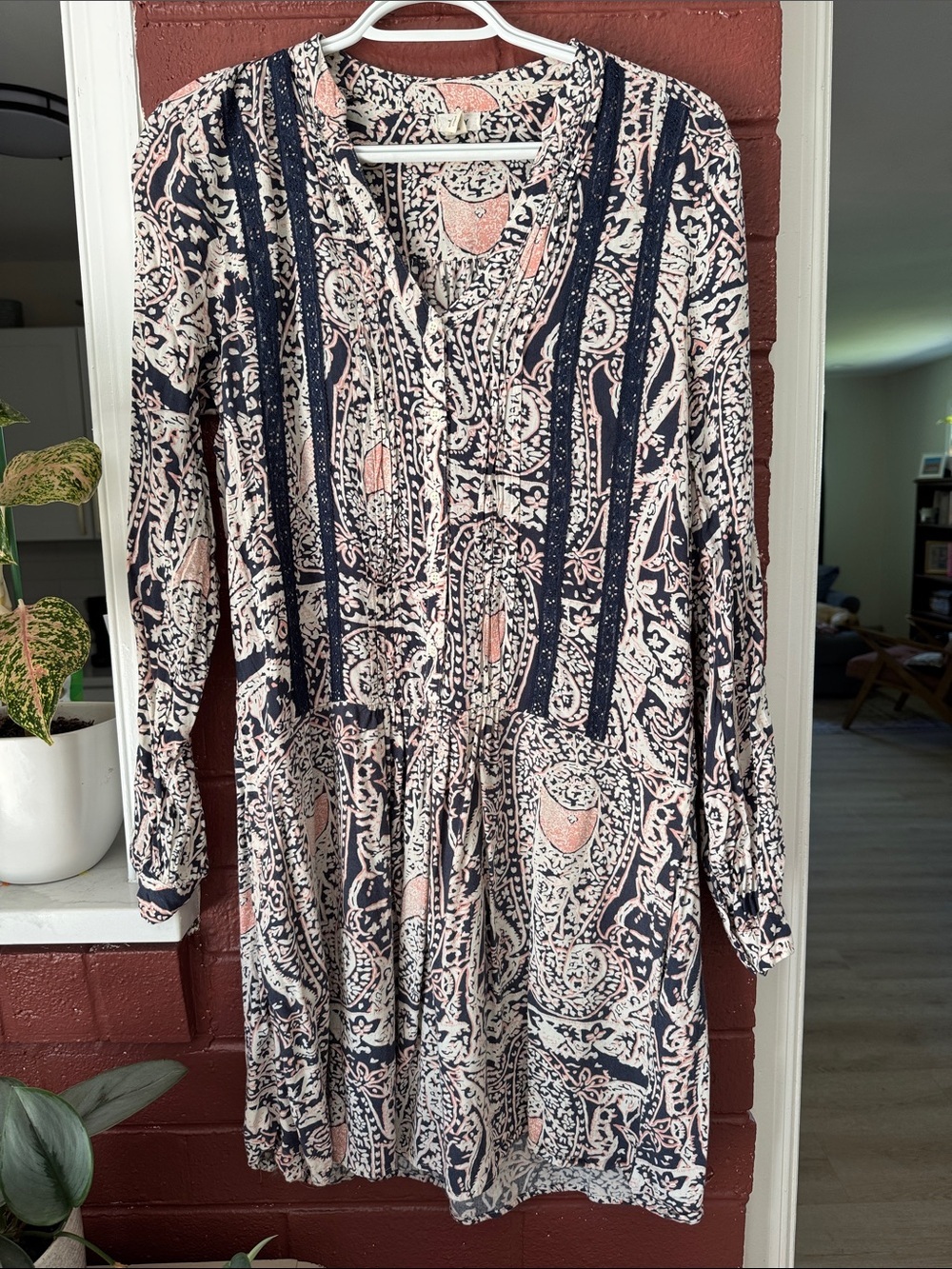 TINY Anthropologie Navy, Blush, and White Paisley Boho Long Sleeve Dress S